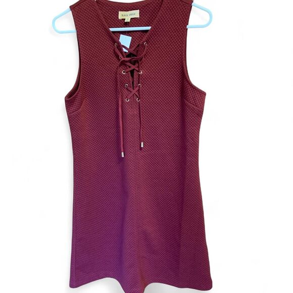 Black Swan Women's Shift Dress Burgundy Quilted Lace Up Medium - Picture 3 of 6